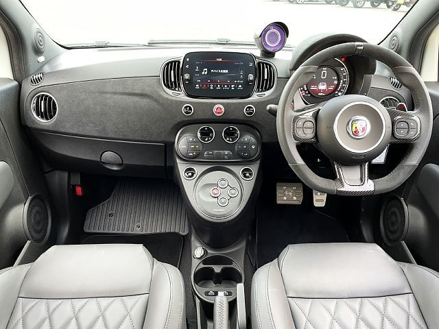Abarth 695 2023-04 193248-1
