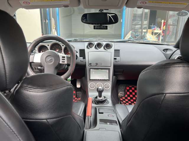 Nissan FAIRLADY Z 2005-01 9965-12