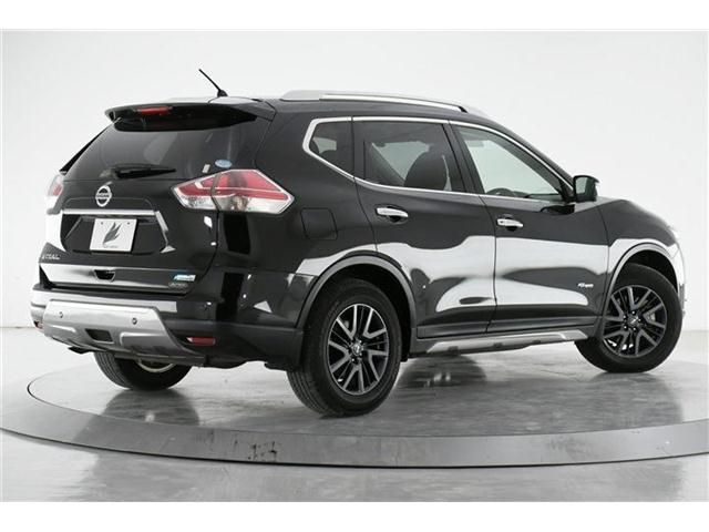 Nissan X-TRAIL 2016-04 23104-1