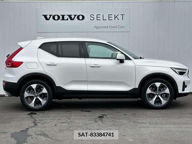 Volvo XC40 2022-11 320637-2