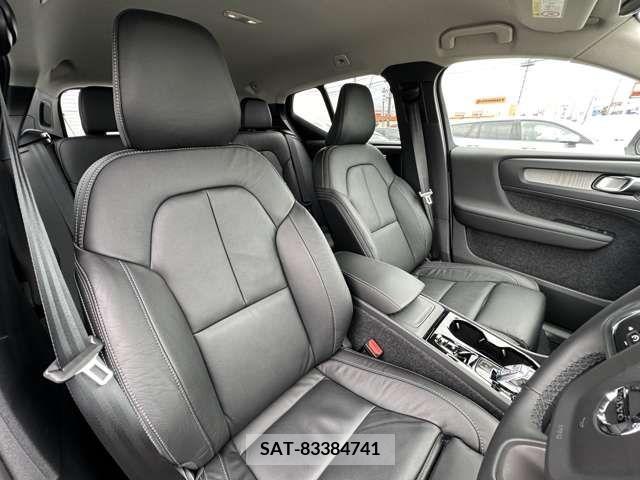 Volvo XC40 2022-11 320637-9