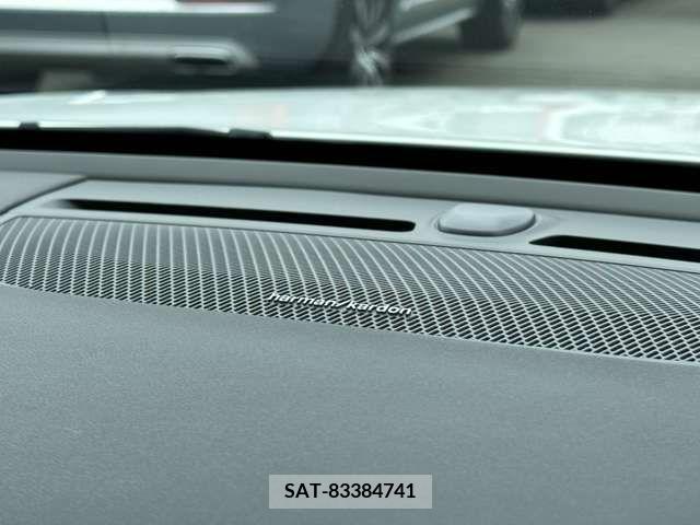 Volvo XC40 2022-11 320637-8