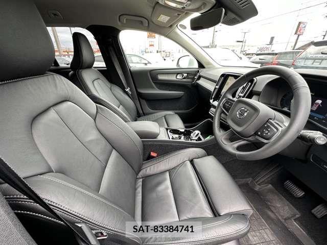 Volvo XC40 2022-11 320637-6