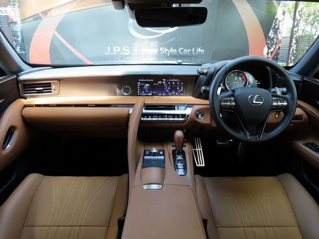 Lexus LC 2021-11 12376-2
