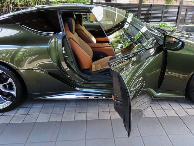 Lexus LC 2021-11 12376-16
