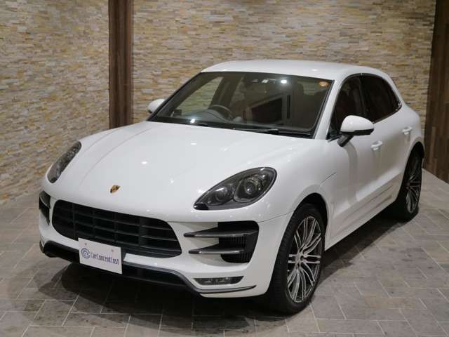 Porsche MACAN 2017-05 4834-1