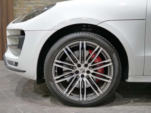 Porsche MACAN 2017-05 4834-10
