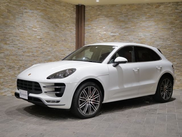 Porsche MACAN 2017-05 4834-0