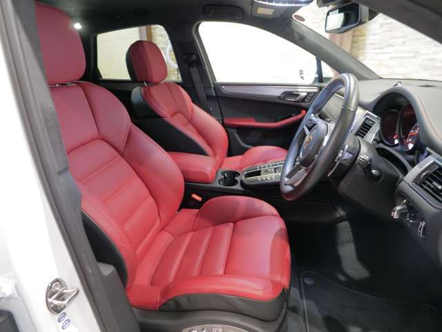 Porsche MACAN 2017-05 4834-19