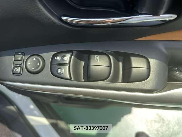 Nissan KICKS 2021-12 362281-14