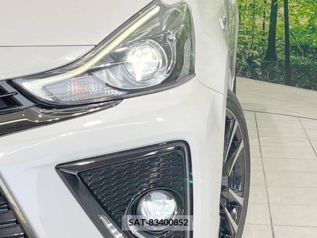 Toyota PRIUS ALPHA 2018-01 215289-12