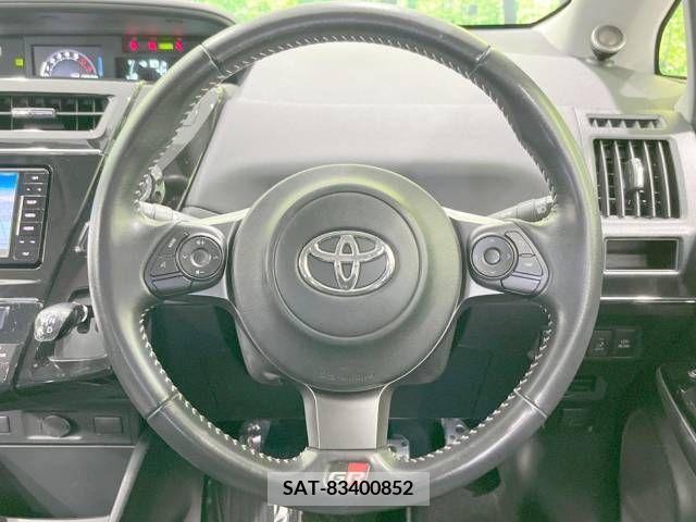 Toyota PRIUS ALPHA 2018-01 215289-11
