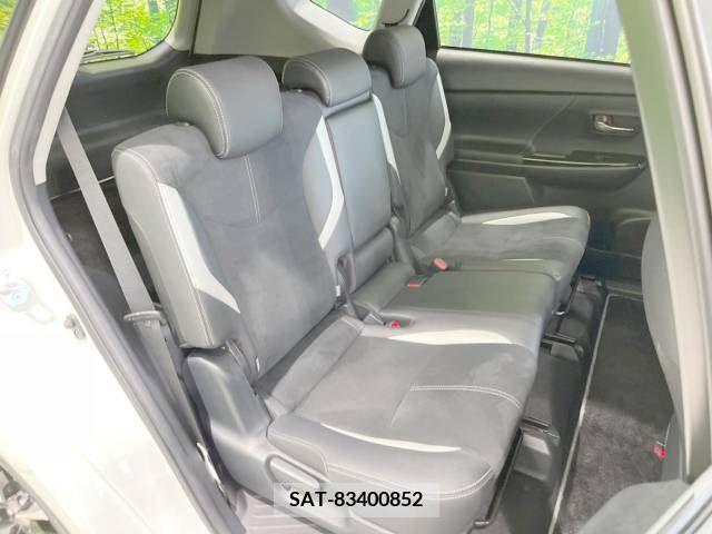 Toyota PRIUS ALPHA 2018-01 215289-9