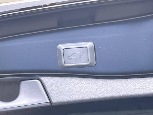 Toyota RAV4 2020-01 9321-8
