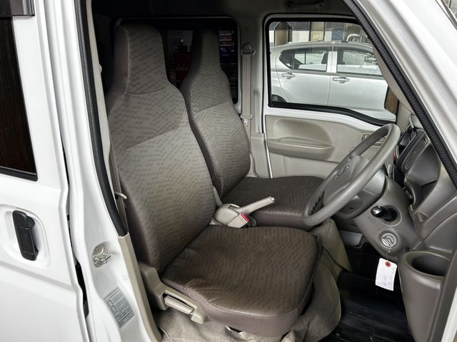 Nissan CLIPPER 2018-12 14810-11
