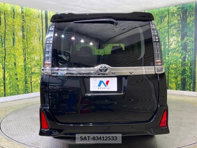 Toyota VOXY 2016-12 338204-16