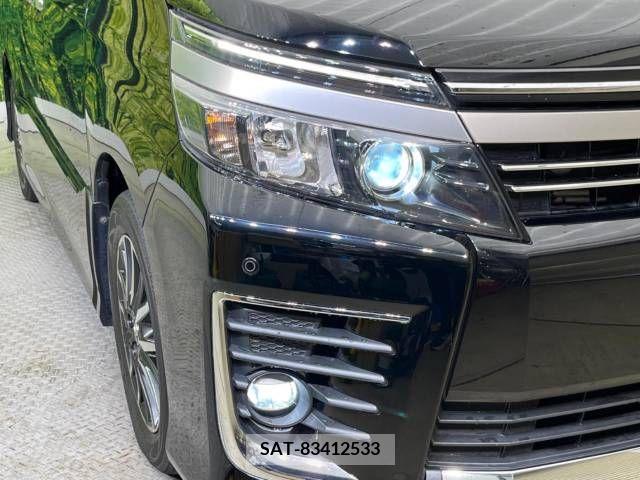 Toyota VOXY 2016-12 338204-13