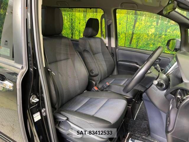 Toyota VOXY 2016-12 338204-8