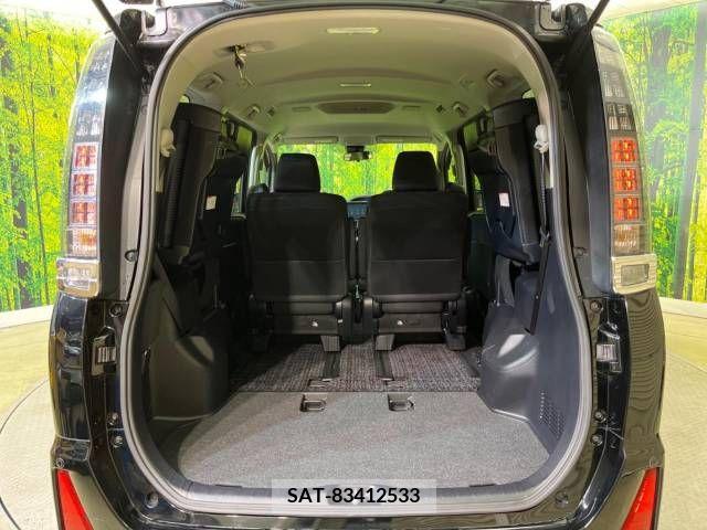 Toyota VOXY 2016-12 338204-11