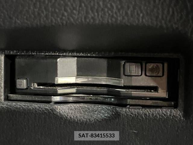 Toyota PRIUS 2019-03 234007-6