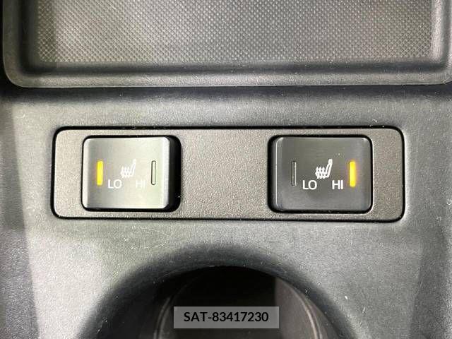 Toyota PRIUS 2019-07 322441-7