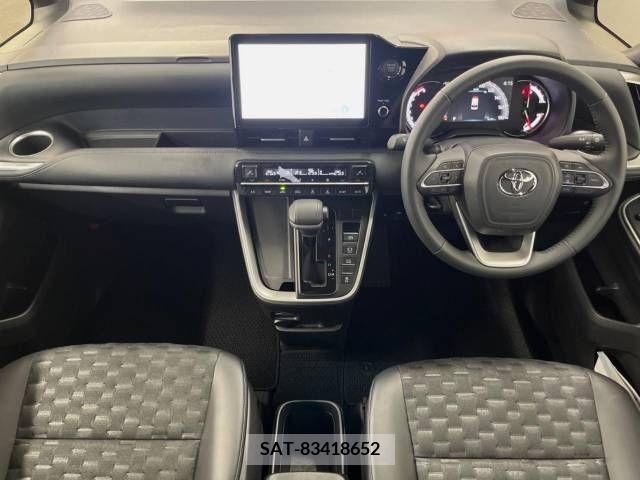 Toyota VOXY 2023-10 289029-1