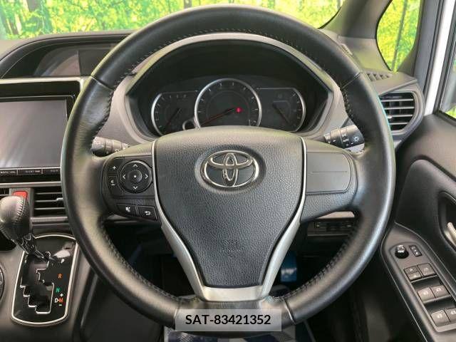 Toyota VOXY 2014-09 331268-12