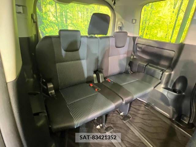 Toyota VOXY 2014-09 331268-10