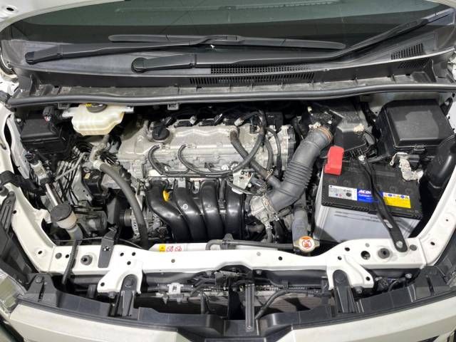 Toyota VOXY 2018-04 10567-18