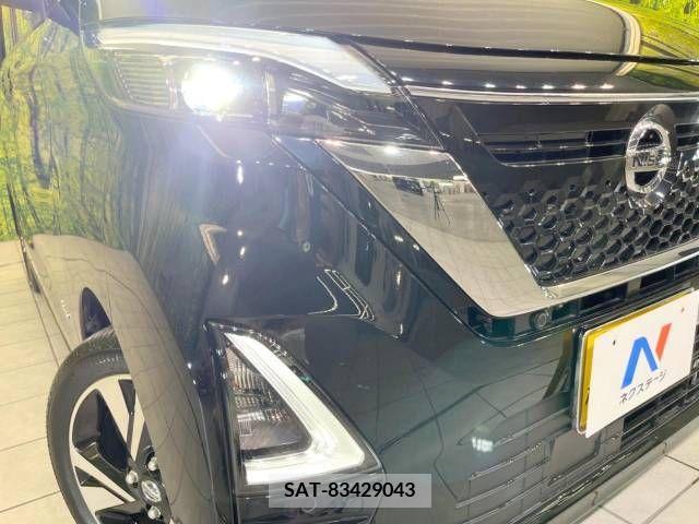 Nissan ROOX 2021-11 354593-12