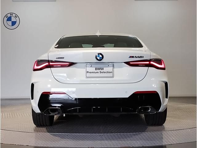 Bmw 4 SERIES 2022-05 12144-6