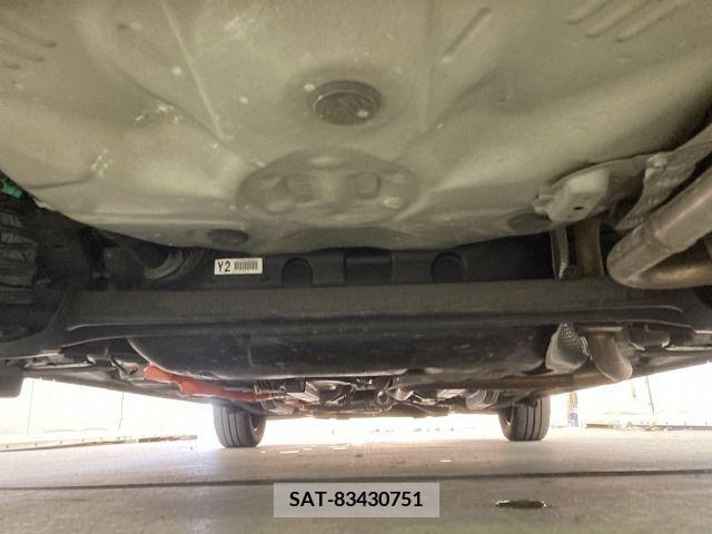 Toyota AQUA 2019-08 356152-7