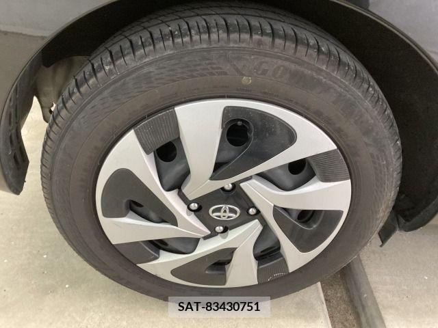 Toyota AQUA 2019-08 356152-8