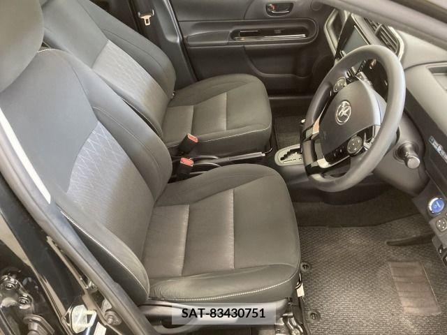 Toyota AQUA 2019-08 356152-9