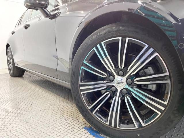 Volvo V60 2021-01 183985-13