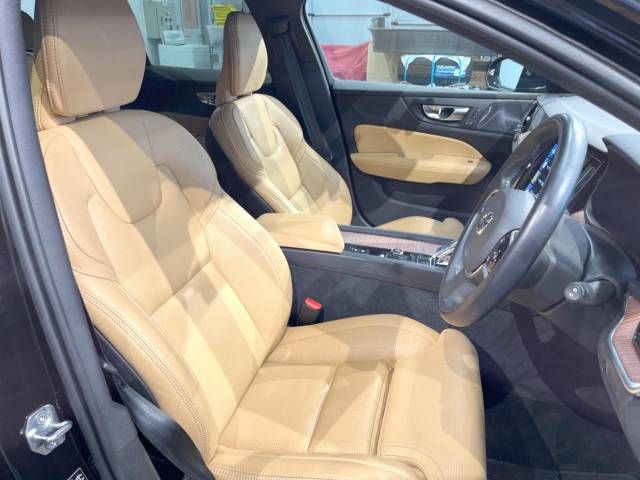 Volvo V60 2021-01 183985-9