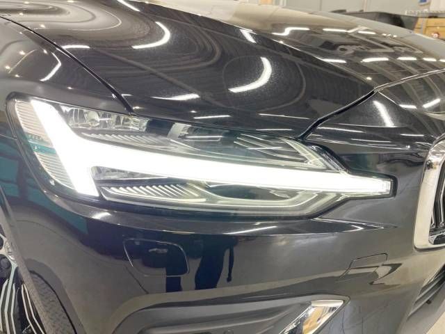 Volvo V60 2021-01 183985-12