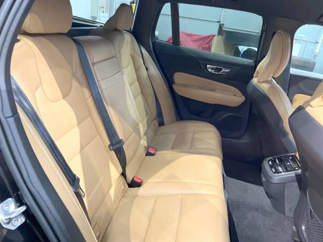 Volvo V60 2021-01 183985-10
