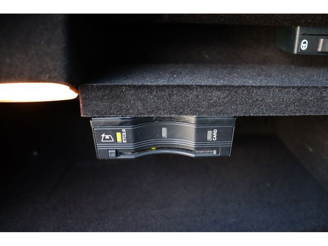 Mercedes Benz C-CLASS 2018-01 9392-10