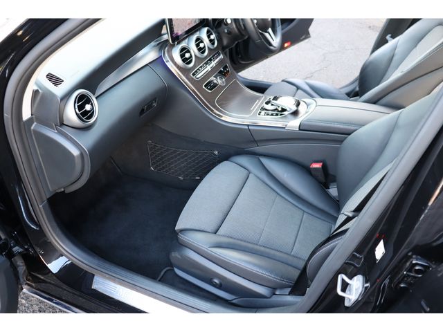Mercedes Benz C-CLASS 2018-01 9392-5