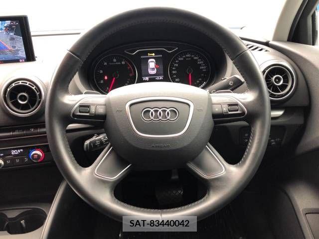 Audi A3 SEDAN 2014-06 292520-10