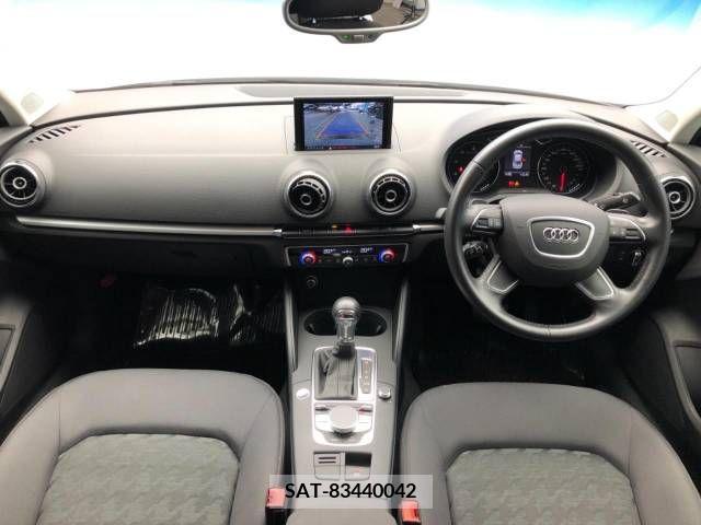 Audi A3 SEDAN 2014-06 292520-1