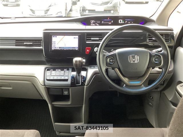 Honda STEP WGN 2015-09 386360-1