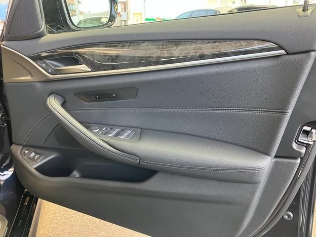 Bmw 5 SERIES 2022-09 185732-25