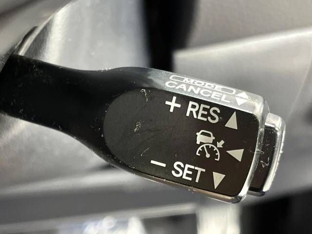 Toyota HARRIER HYBRID 2014-10 192577-6