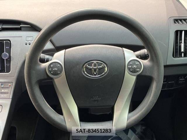 Toyota PRIUS 2013-09 322123-10