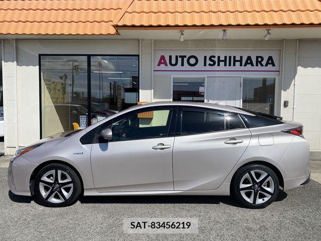 Toyota PRIUS 2016-05 235450-2