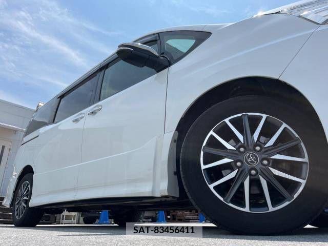 Toyota VOXY 2015-07 321443-15