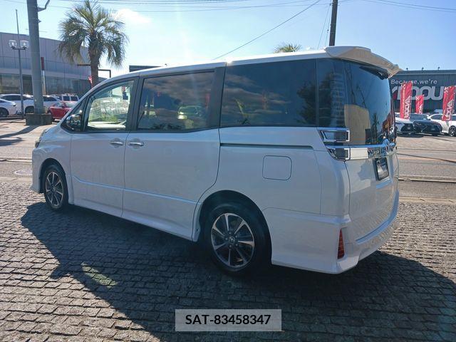 Toyota VOXY 2019-10 203085-3