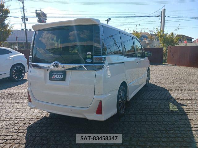 Toyota VOXY 2019-10 203085-6